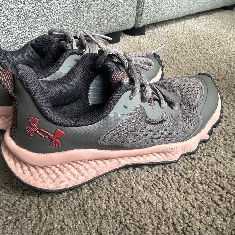 Under Armour Women's Running Shoes - Gray and Pink 7.5